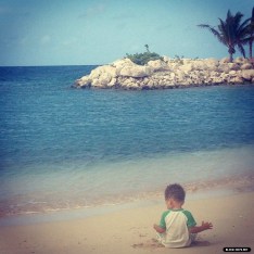 Alicia Keys' son Egypt in Curaçao.
