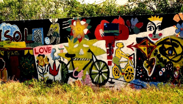 Mural at Capriles Clinic.