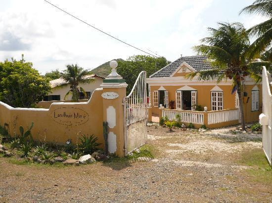 Landhuis Misje. Source: tripadvisor.co.uk.