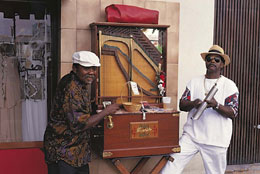 Kah'i Orgel + Wiri. http://www.caribseek.com/Curacao/curacao-dance-and-music-european-influences.shtml