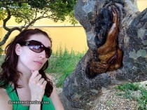 'Downtown Traveler' Leslie Koch (befuddled?) in Curacao.